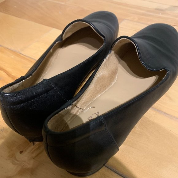 Black Naturalizer Emiline loafers size 6.5 - Picture 2 of 4